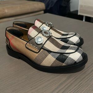Women’s Burberry check loafers